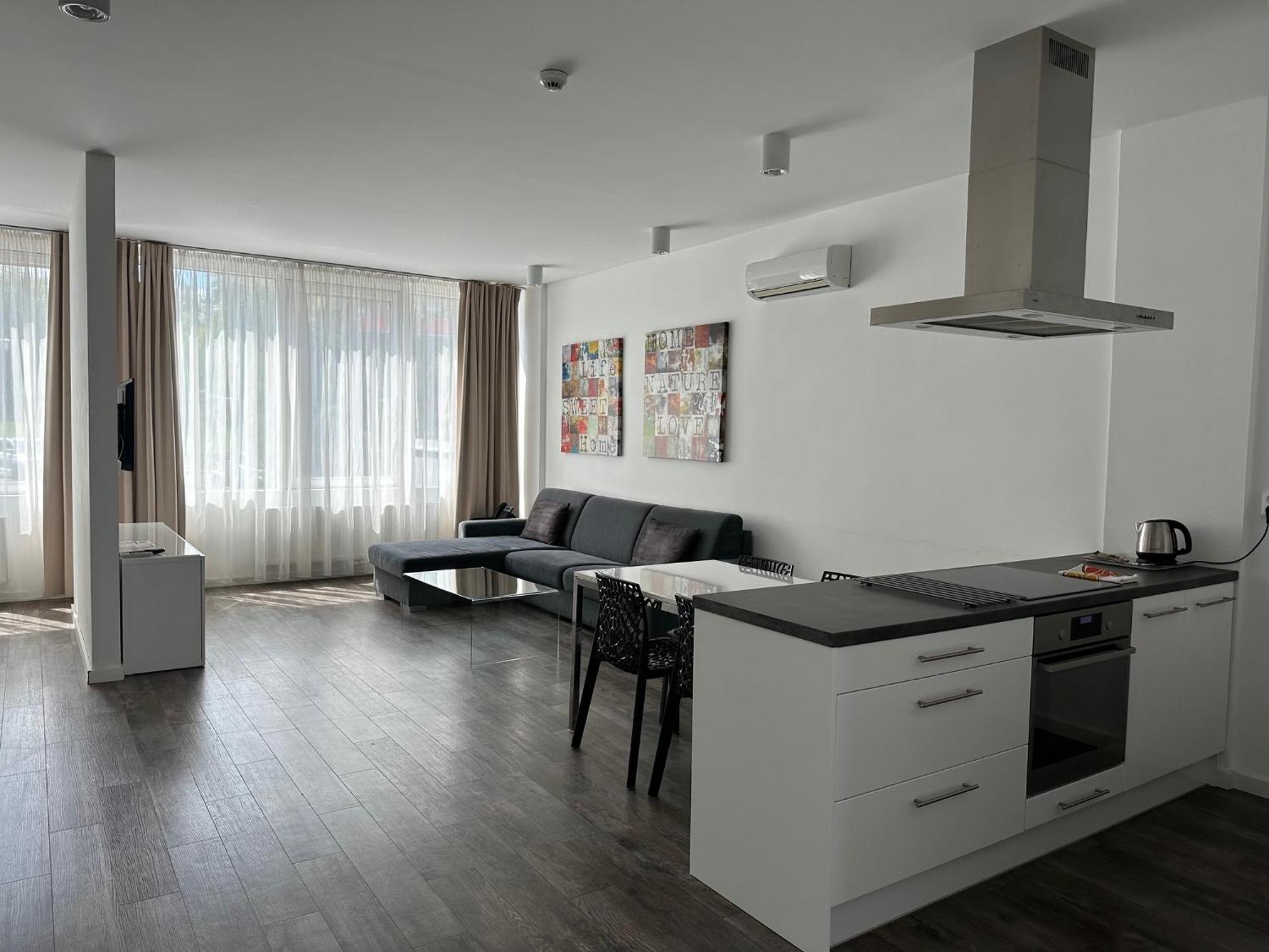 Hotel Kapitol 4*