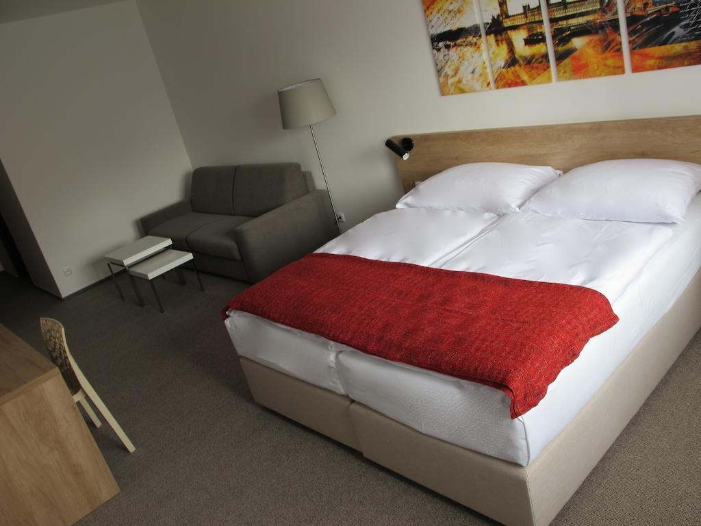 Kapitol Hotel Most