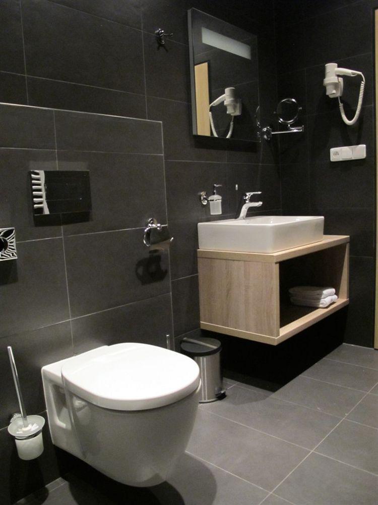 Kapitol 4*